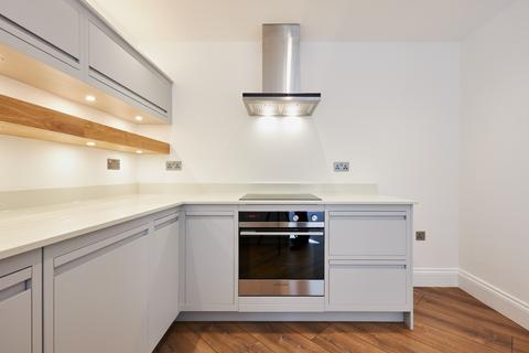 3 bedroom apartment for sale, Buttermere Court, 126, Holders Hill Road, London, NW4