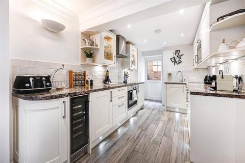 3 bedroom house to rent, Gillingham Street, London, SW1V