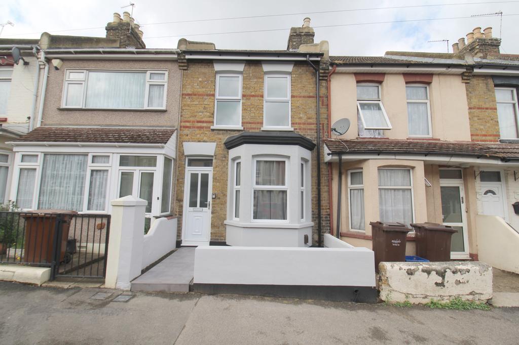 Milton Road, Gillingham, Kent, ME7 3 bed terraced house £270,000