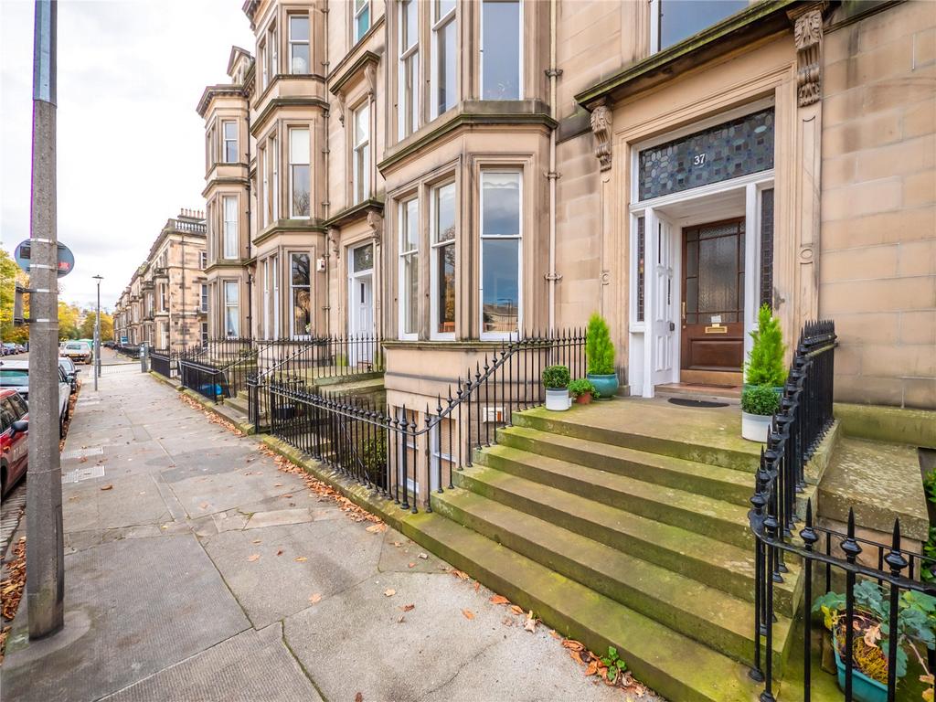 Buckingham Terrace, Edinburgh, EH4 2 bed apartment £560,000