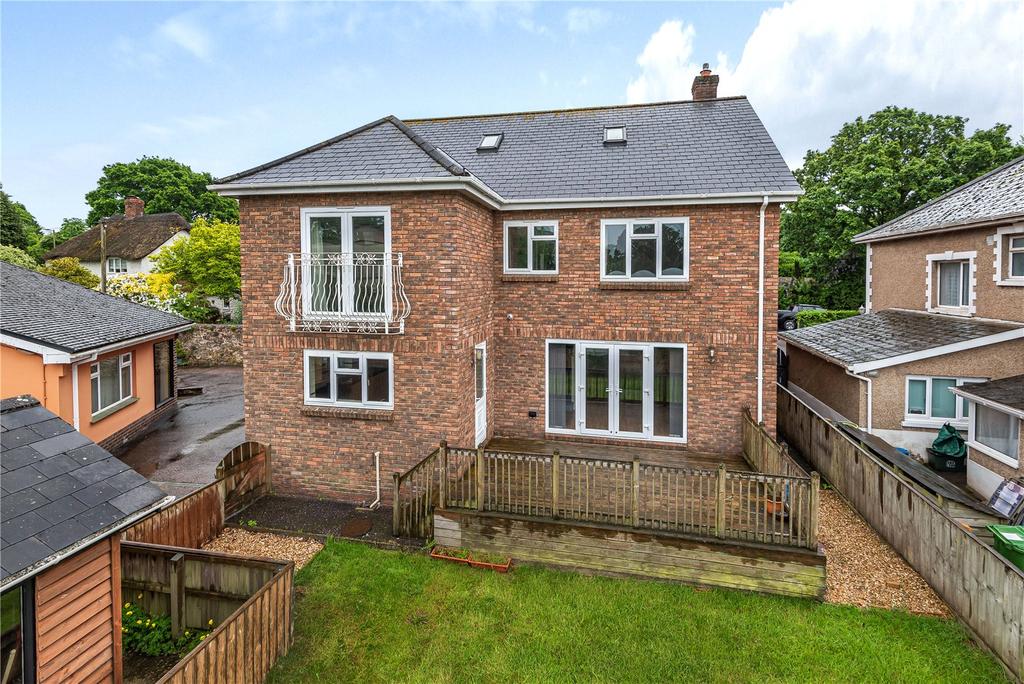 Exeter Road, Honiton, Devon, EX14 4 bed detached house £475,000