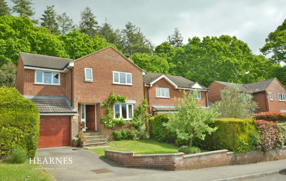 Bridle Way, Colehill, Dorset, BH21 2UP 4 bed detached house for sale