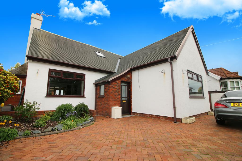 West Drive, ThorntonCleveleys, Lancashire, FY5 3 bed bungalow for sale