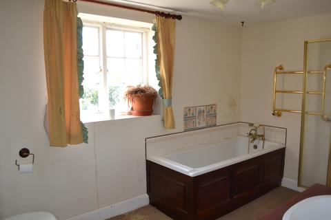 Moonrakers Chapel Lane, St Margarets At Cliffe, Dover, CT15 6BG