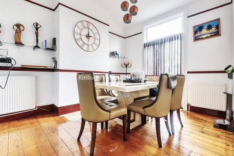 14 Ardoch Road, London, SE6 1SJ