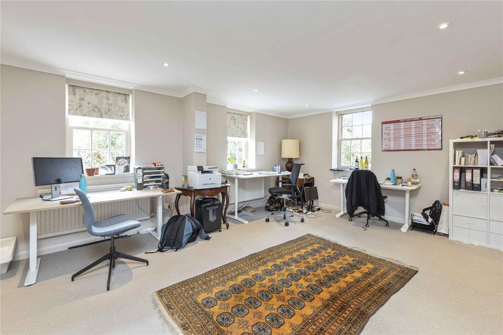 Studio Flat