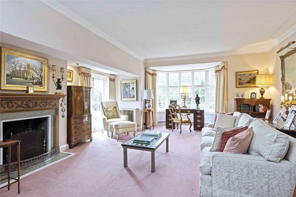 Formal Drawing Room