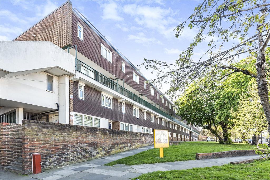 West Green Road, London, Tottenham, N15 3 bed flat £360,000