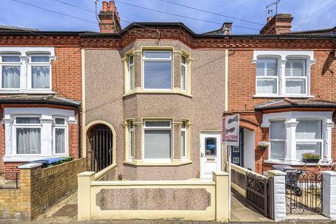 3 bedroom terraced house for sale - Bruce Grove, Watford WD24 4DZ