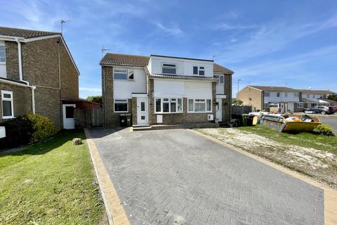 29 Badlesmere Road, Eastbourne, BN22 8TL