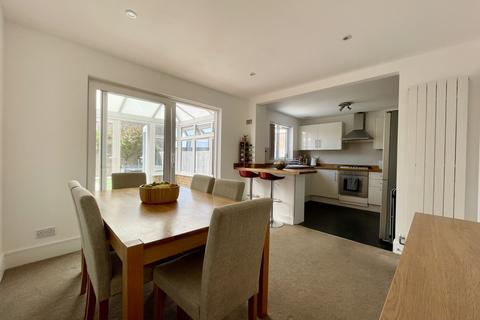 29 Badlesmere Road, Eastbourne, BN22 8TL