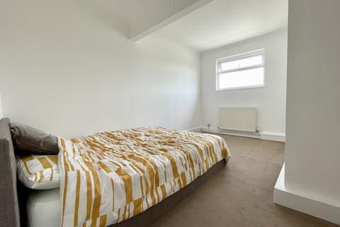 29 Badlesmere Road, Eastbourne, BN22 8TL