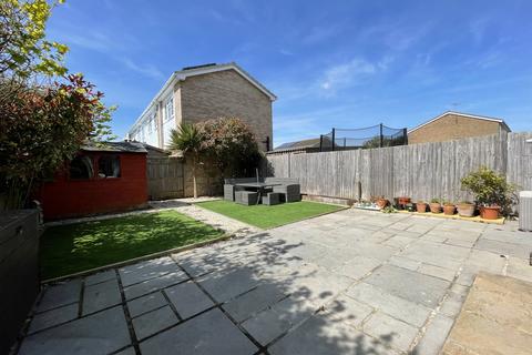 29 Badlesmere Road, Eastbourne, BN22 8TL