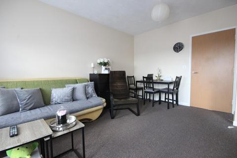 2 bedroom flat for sale - Lion Court, Northampton, Northamptonshire. NN4 8GR