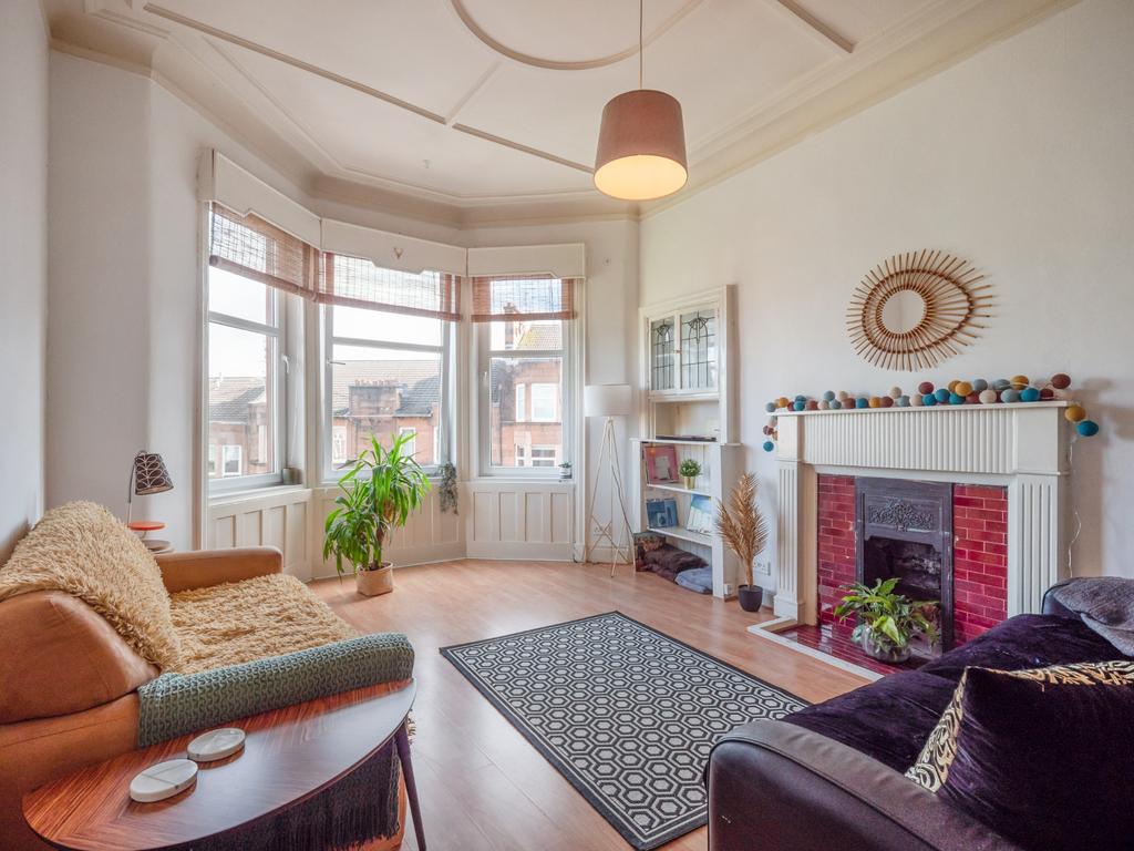 Bellwood Street, Flat 3/2, Shawlands, Glasgow, G41 3EU 2 bed flat £
