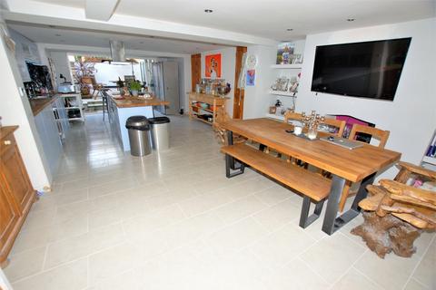 3 Arthur Road, Hythe, CT21 6DX