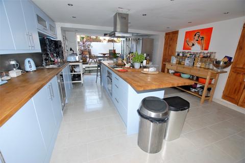 3 Arthur Road, Hythe, CT21 6DX