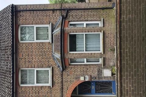 3 bedroom semi-detached house for sale - Horseshoe Lane, Watford, WD25