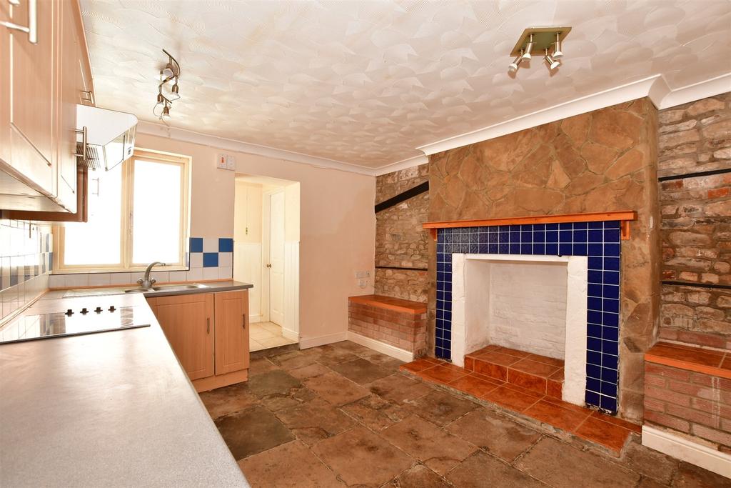 Kitchen/ Dining Room
