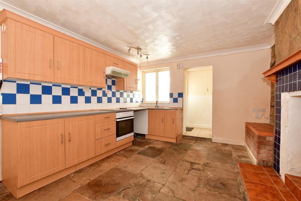 Kitchen/ Dining Room