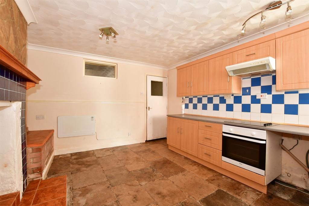 Kitchen/ Dining Room
