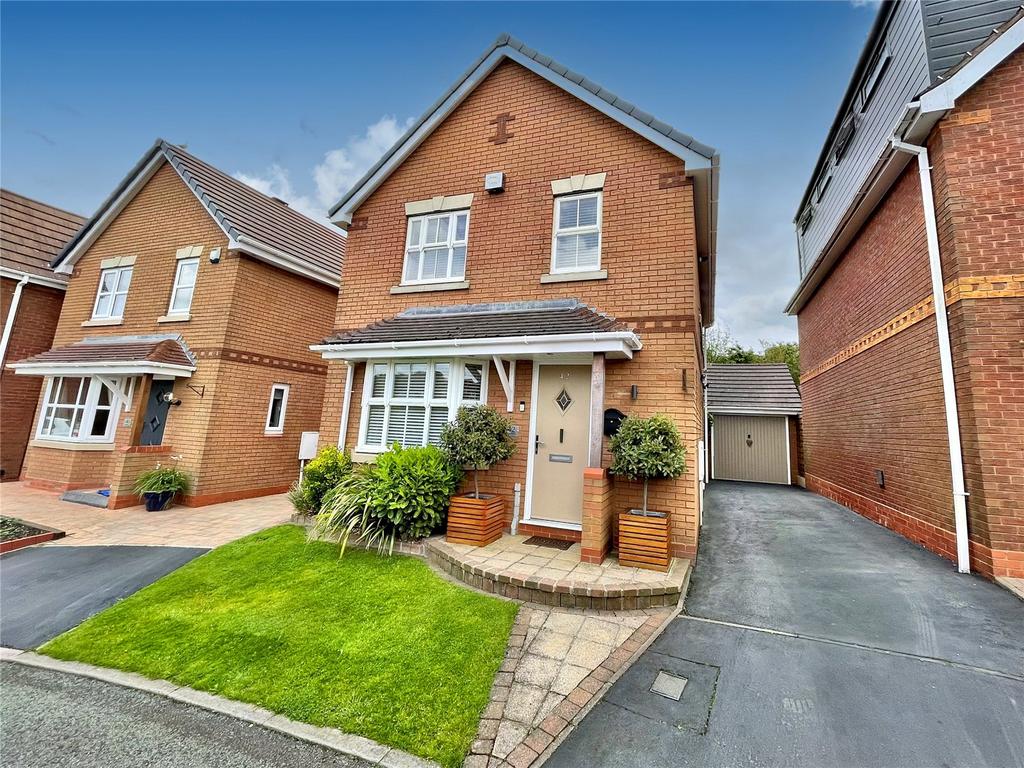 Watermint Close, Cannock WS12 2GL 3 bed detached house £300,000