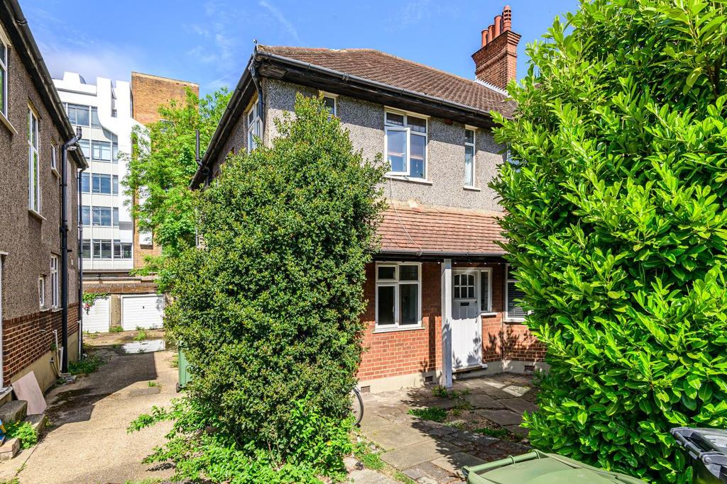 Woodleigh Gardens, Streatham 3 bed flat £539,950