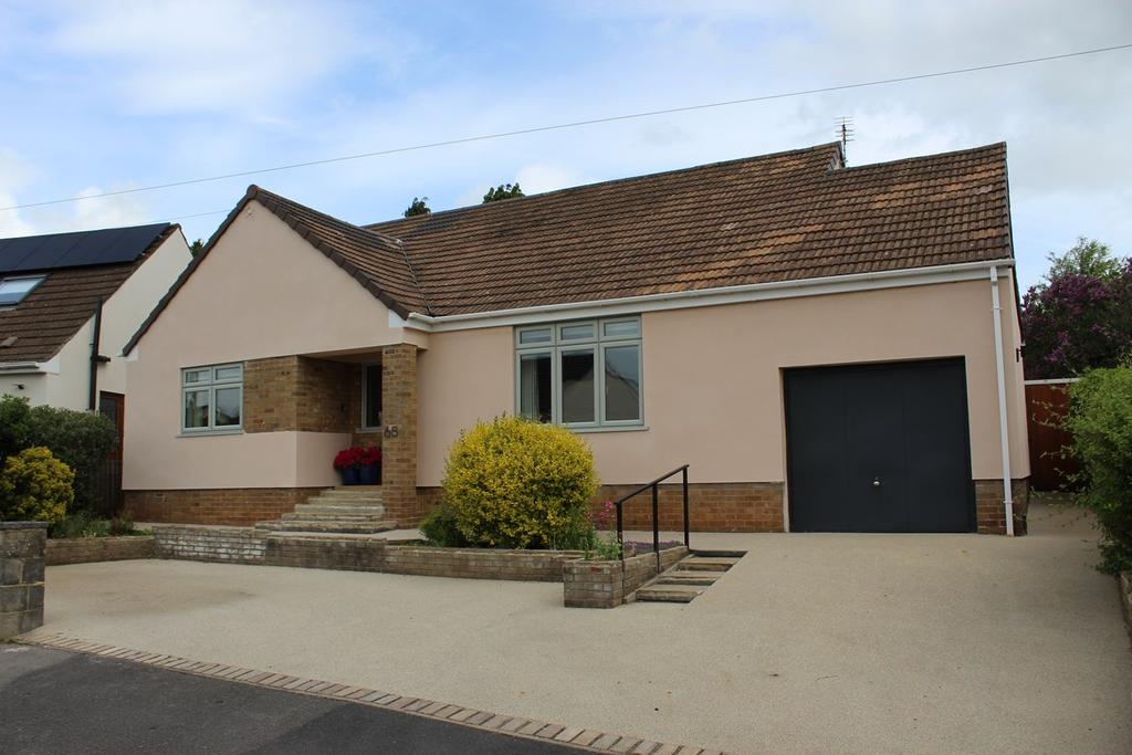 Welsford Avenue, Wells, BA5 3 bed bungalow £525,000