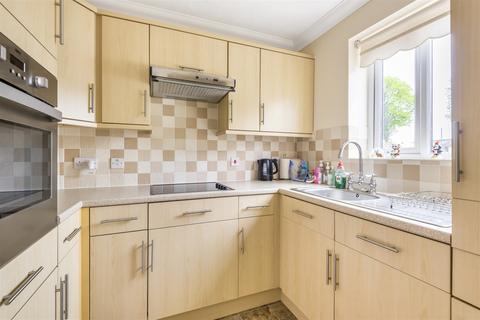 1 bedroom apartment for sale - St Richards Lodge, Spitalfield Lane, Chichester, PO19