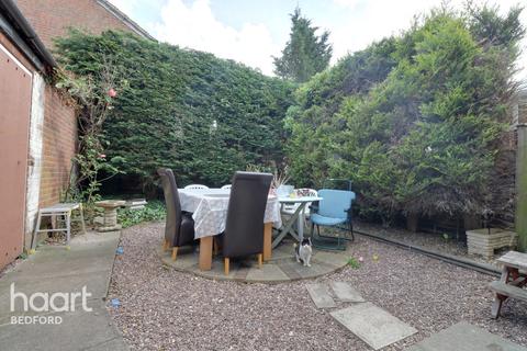 18 Alburgh Close, Bedford, MK42 0HE