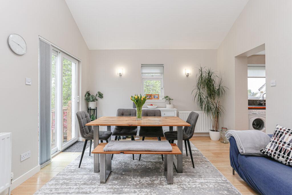 Newton Crescent, Dunblane, FK15 4 bed detached house £335,000