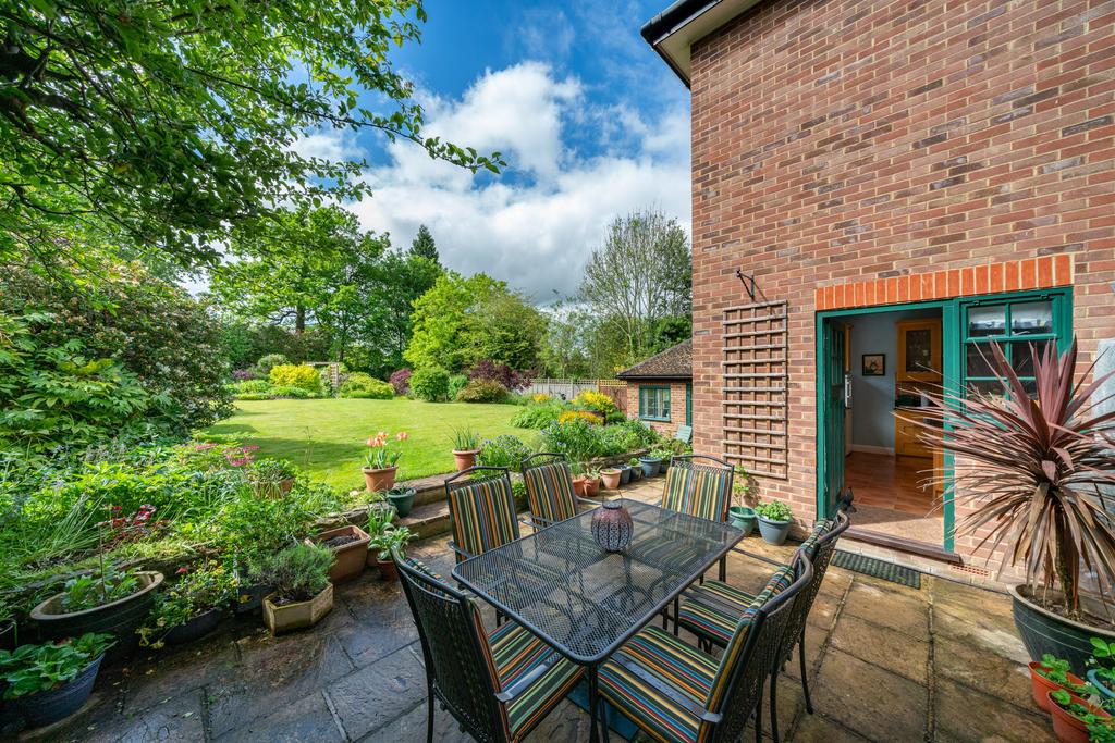 Hall Park Hill, Berkhamsted HP4 5 bed detached house £1,575,000