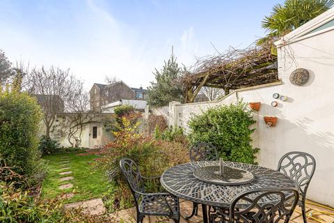 64 De Frene Road, London, SE26 4AG