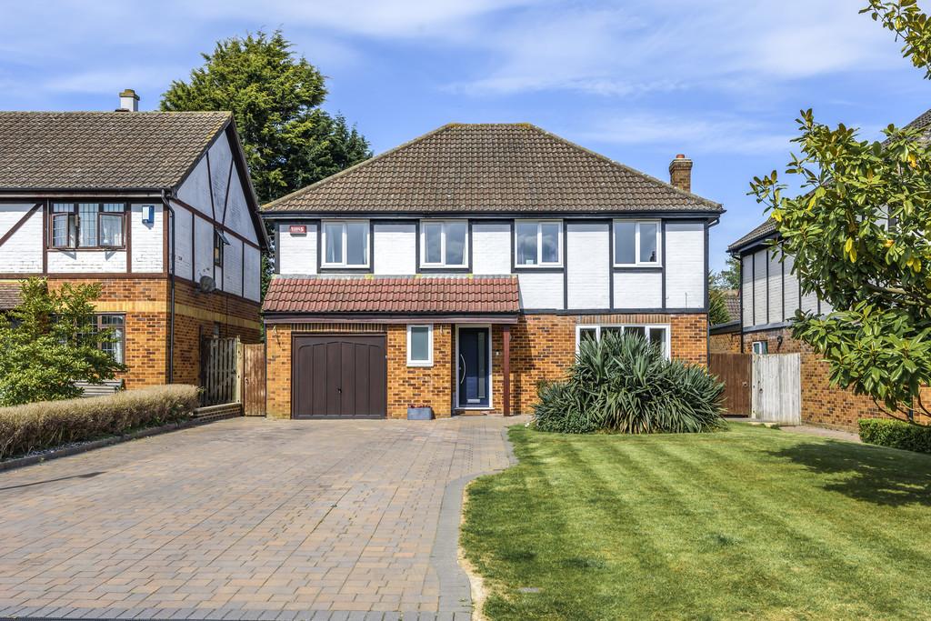 Cornflower Close, Weavering 4 bed detached house £775,000