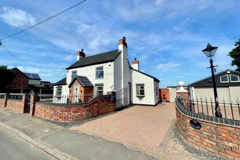 The Cottage Cartersfield Lane, Walsall, WS9 9EQ