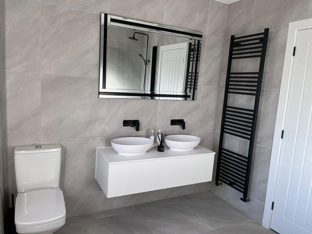A recent buyers en suite