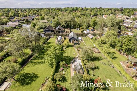 Hawkwood Meadow Drive, Hoveton, Norwich, NR12 8UN