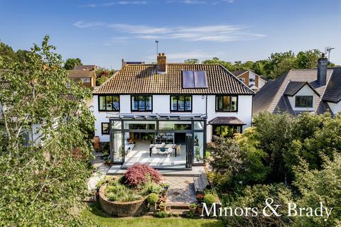 Hawkwood Meadow Drive, Hoveton, Norwich, NR12 8UN