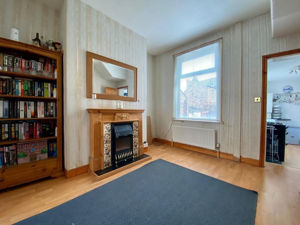 Highfield, Scarborough 2 bed terraced house £150,000