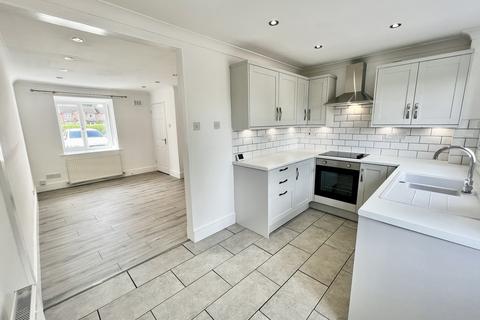 2 bedroom terraced house to rent, Brendon Grove, Bingham