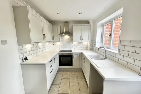 2 bedroom terraced house to rent, Brendon Grove, Bingham