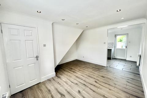 2 bedroom terraced house to rent, Brendon Grove, Bingham