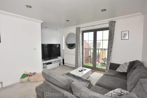 2 bedroom flat for sale - Avenue Road, Gosport