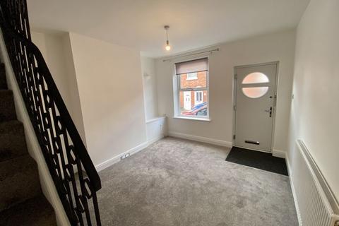 2 bedroom terraced house to rent, Nelson Street, Congleton