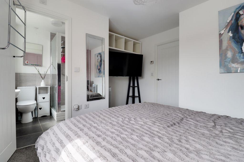 Bedroom 1 (Double with Ensuite)