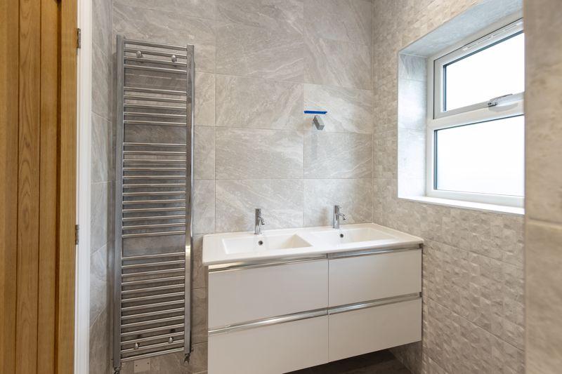 Bedroom 1 En-Suite