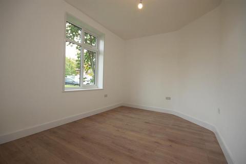 4 bedroom semi-detached house to rent, Bryony Road, Shepherds Bush, London, W12 0SS