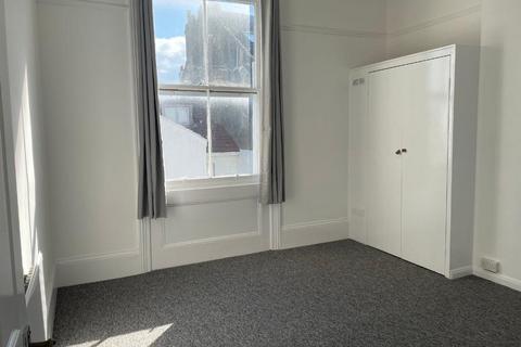 2 bedroom flat to rent, St. Michaels Place, Brighton, East Sussex, BN1 3FU