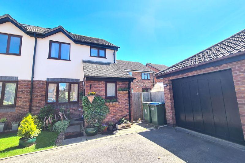 Mulberry Avenue, Stubbington, PO14 3 bed semidetached house £360,000