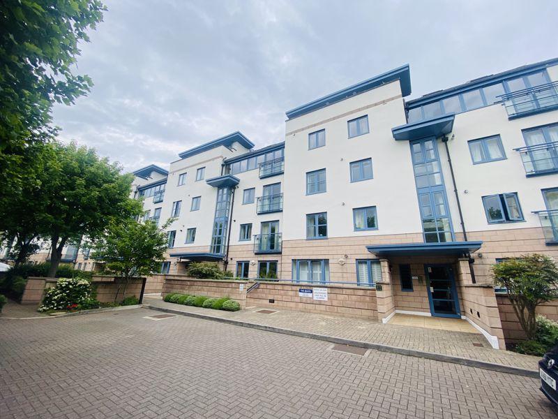The Quays, Cumberland Road, Bristol 2 bed flat £1,450 pcm (£335 pw)